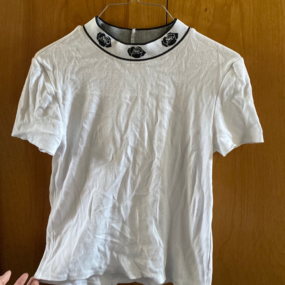White Rose Collar Shirt